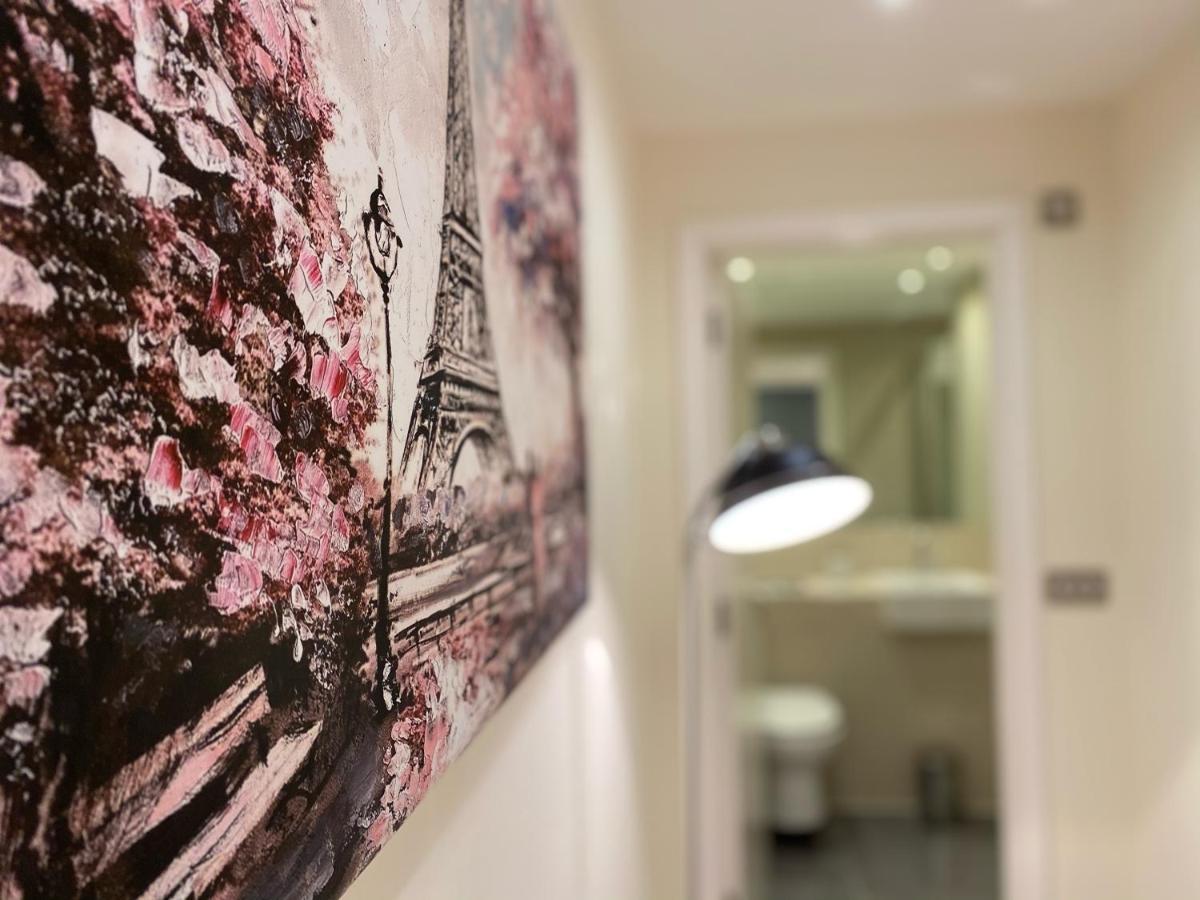 Amazing 2 Bed 2 Bath Private Apartment Watford  Zewnętrze zdjęcie