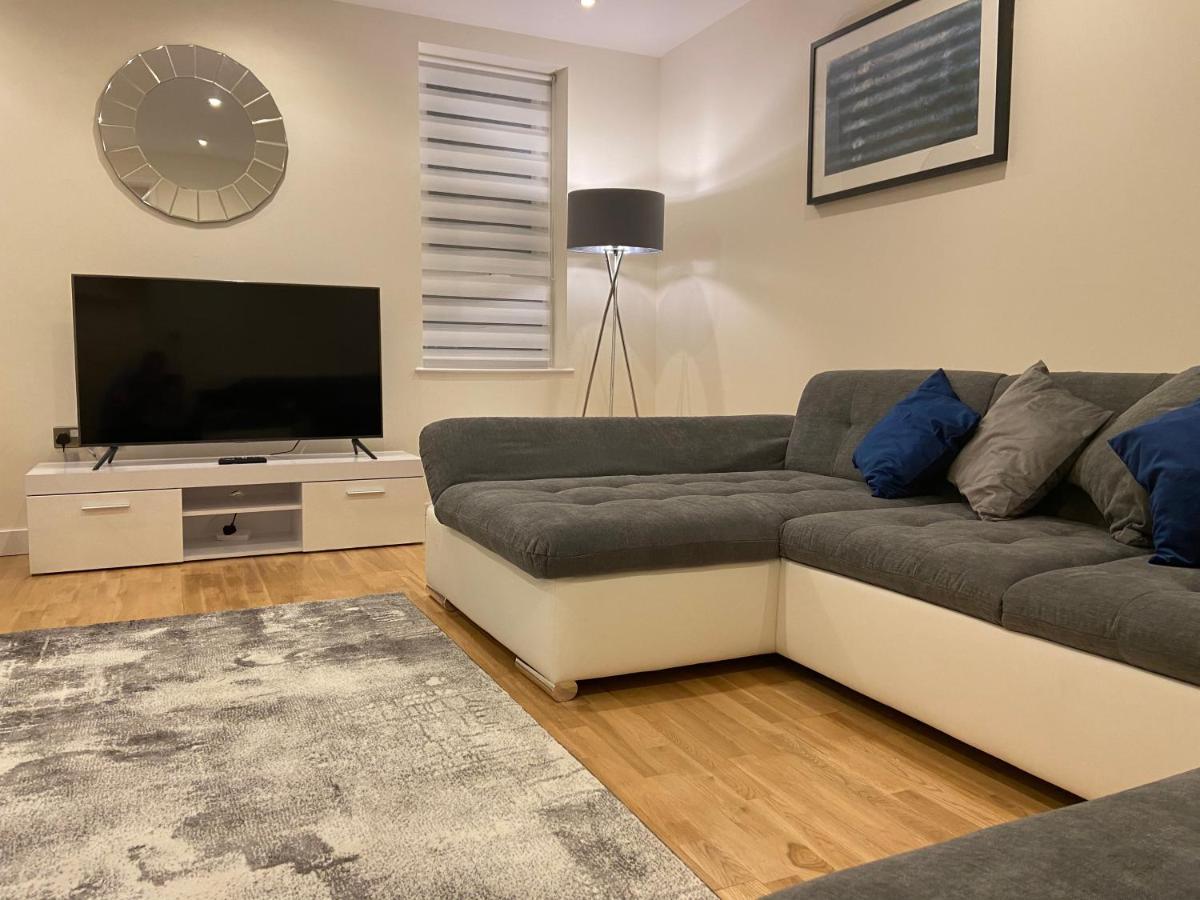 Amazing 2 Bed 2 Bath Private Apartment Watford  Zewnętrze zdjęcie